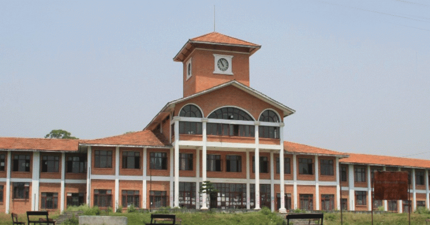 विश्वविद्यालय पदाधिकारीविहीन